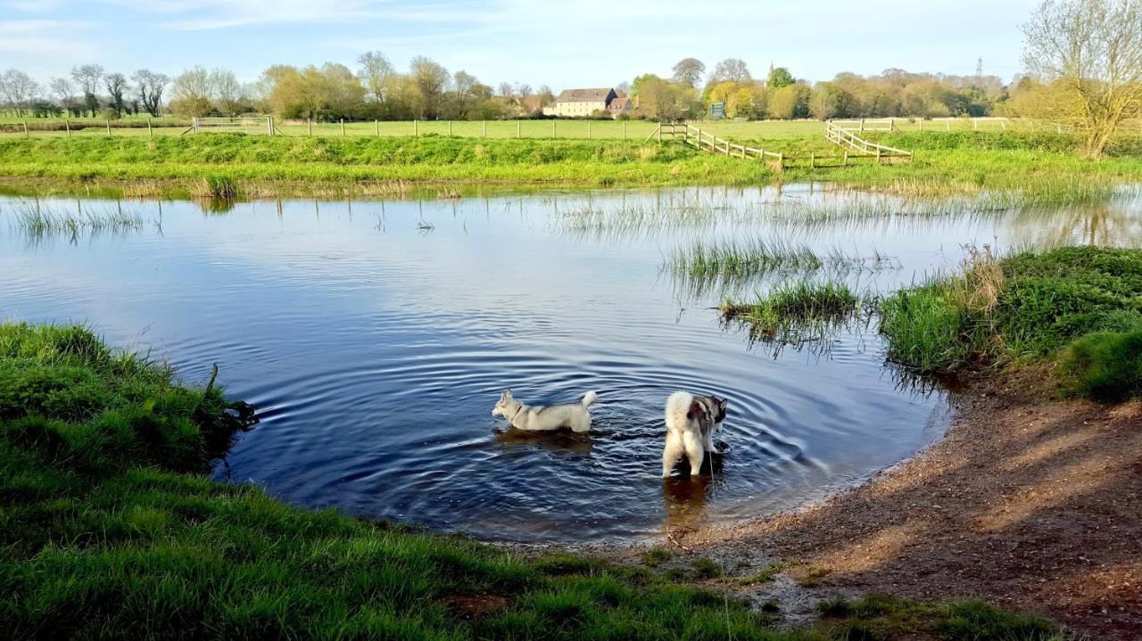 River Nene Cottages Water Newton Екстериор снимка